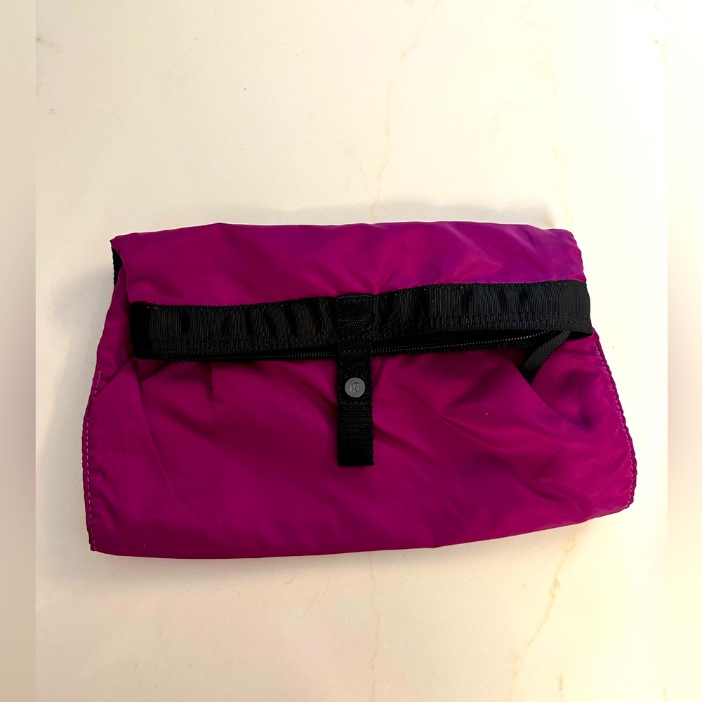 Lulu Roll-Up Travel Toiletry Kit